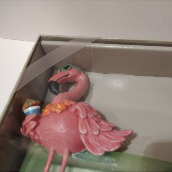 3D Flamingo Picture Frame, Sonoma, NEW in Box, Fits 3x3 Photo, Beachy Tropical - Picture 3 of 7